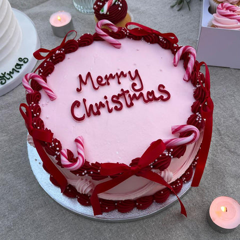 Dreaming of a Pink Christmas Cake